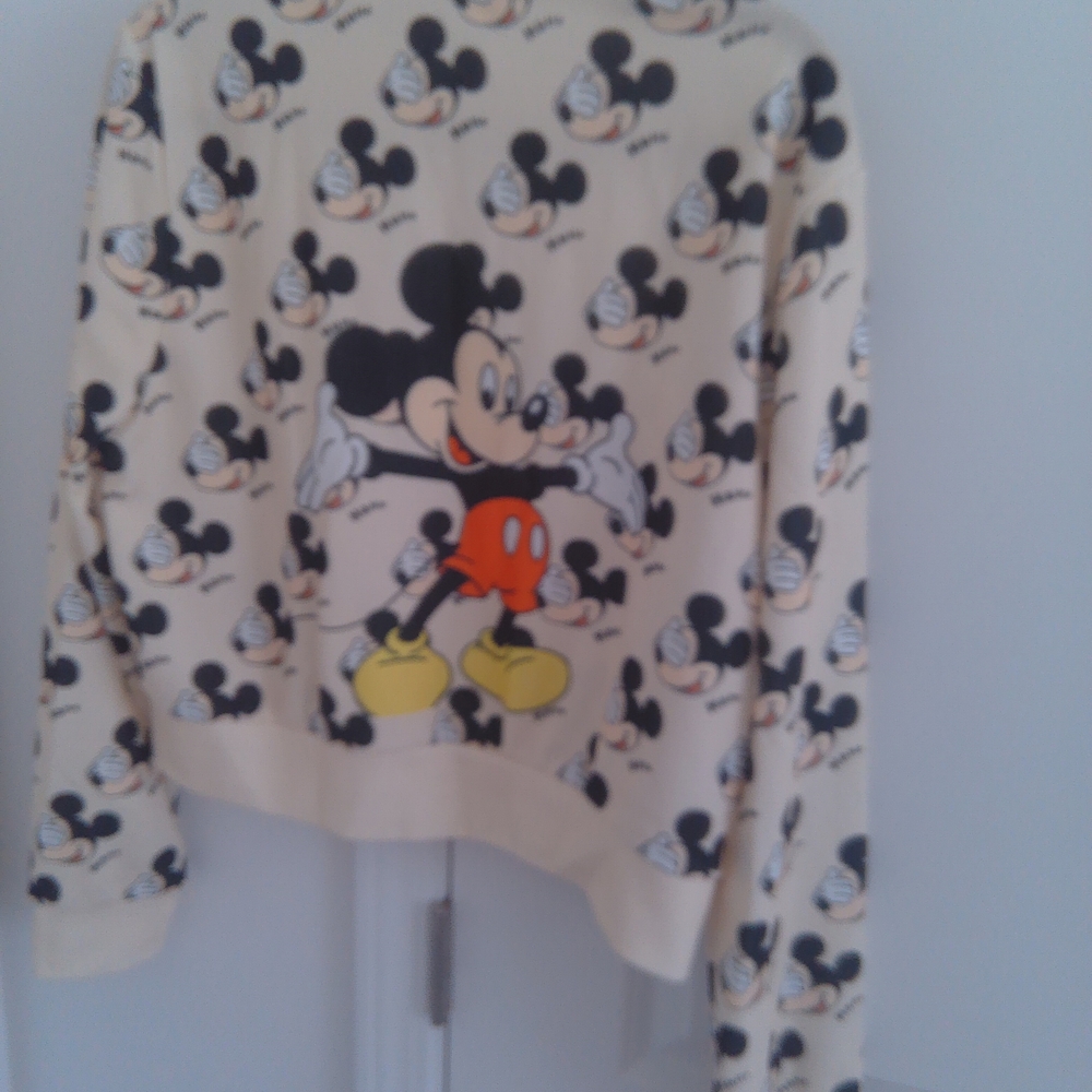 Zip-Up Jacket – Cropped Style - Picture 2 of 4
